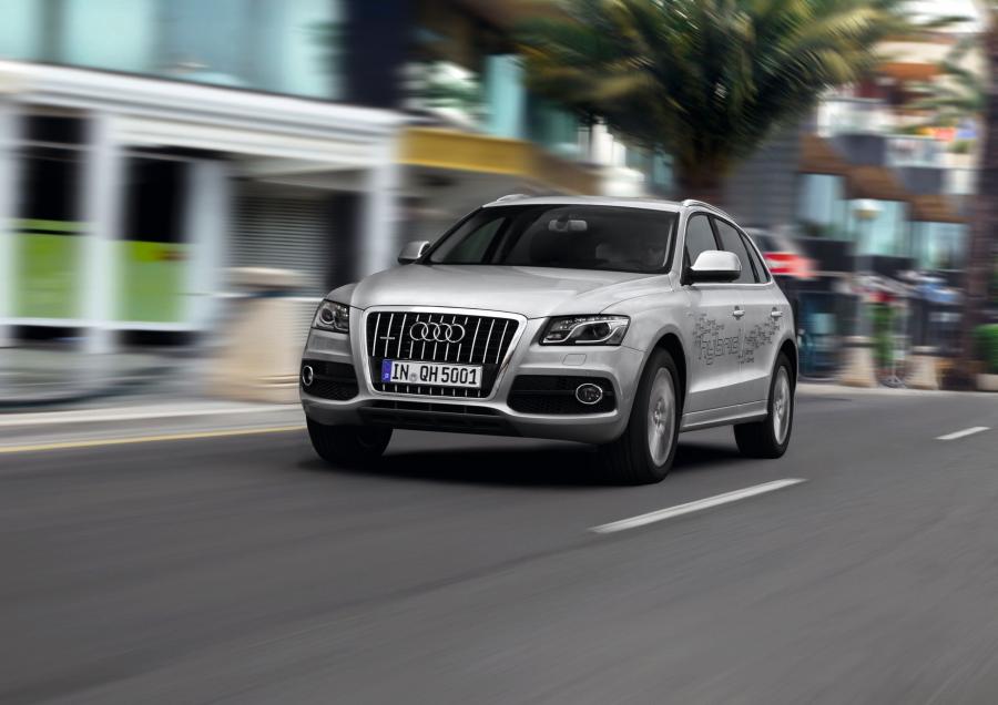  Audi Q5 Hybrid Quattro (8R) 2011 года  (фото 6 из 40)